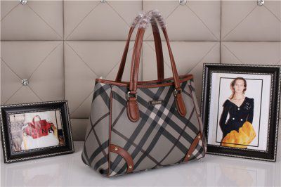 Nuovo Arriva Burberry Borse BB1120017