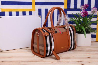 Nuovo Arriva Burberry Borse BB1120120