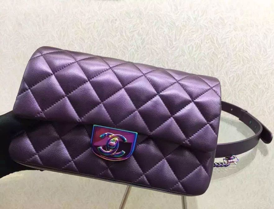 Chanel PICCOLO IRIDESCENTE pelle di capra borse lembo ornato con una catena di vita A93133