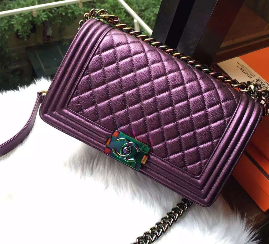 Chanel OLD BOY MEDIO borse lembo con arcobaleno HARDWARE IN VIOLA