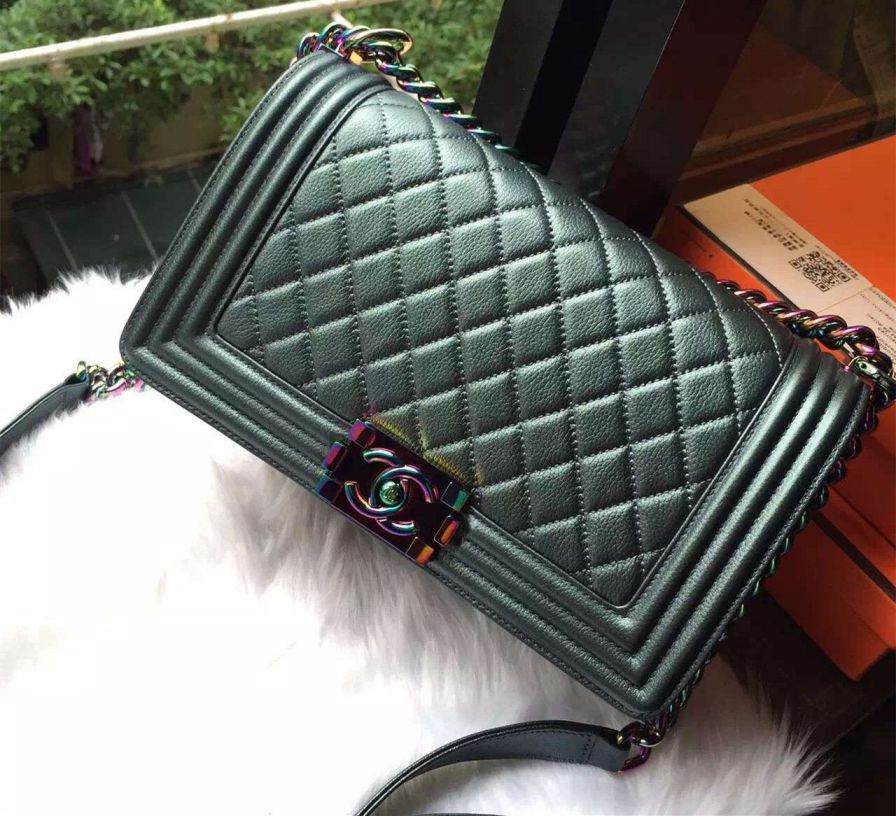 Chanel OLD BOY MEDIO borse lembo con arcobaleno HARDWARE NEL VERDE