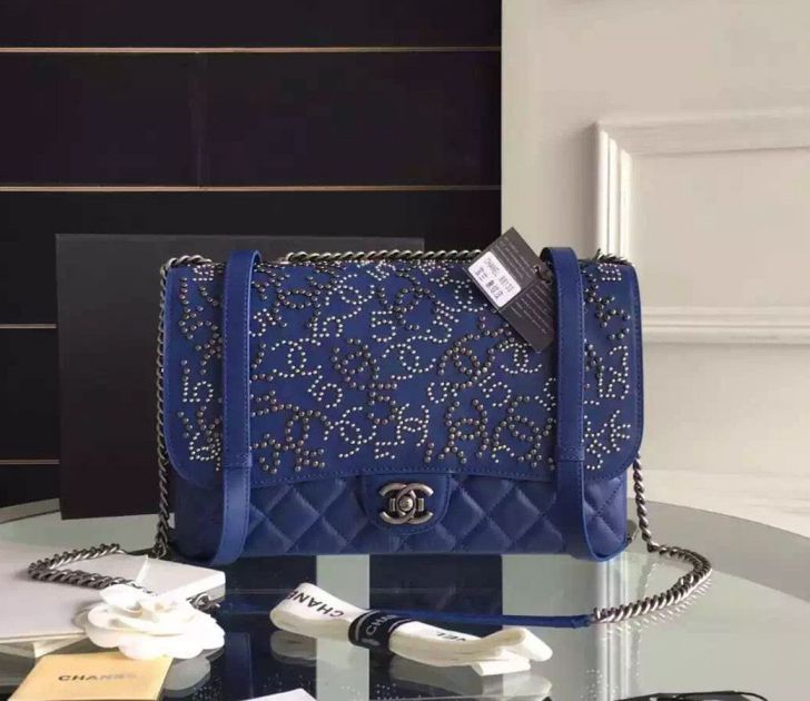 Chanel borse a cartella ricamati con il logo CC