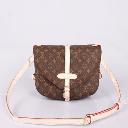 Louis Vuitton monogramma di punzonatura Saumur M93998 Peach