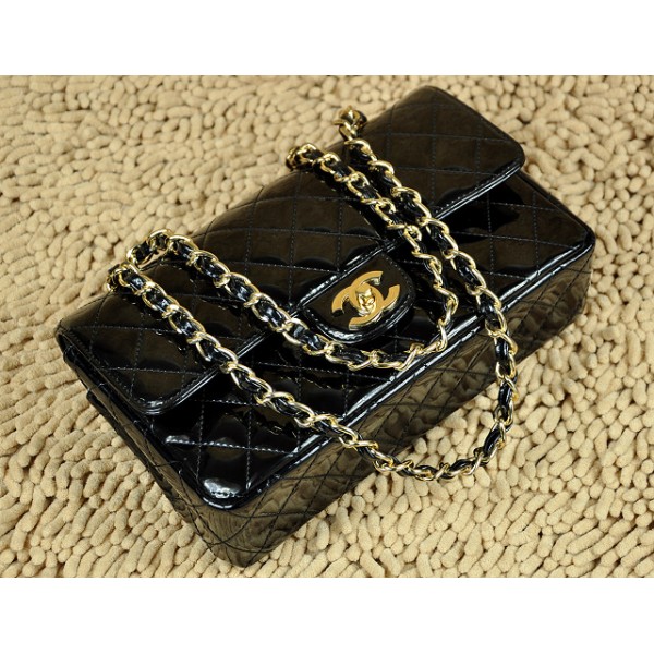 Chanel Flap Bag A01112 In Vernice Nera Con Hardware Oro