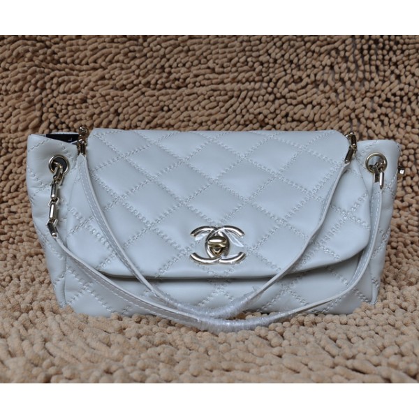 Bianco Chanel Flap Bag In Pelle Di Vitello Con Cuciture A Contra