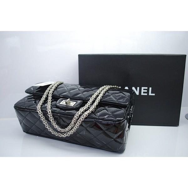 Chanel 2011 Black Patent Flap Bag In Pelle Con Catena Signorina