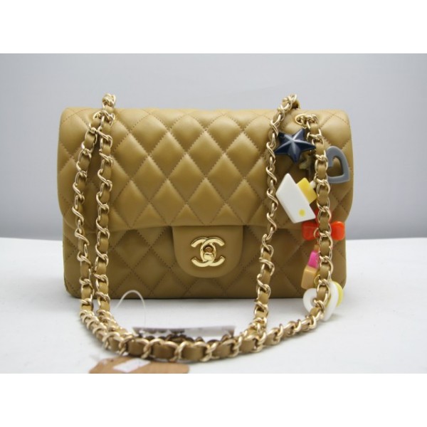 Chanel 2011 San Valentino Flap Bag Day A Lamb Khaki Con Fascino