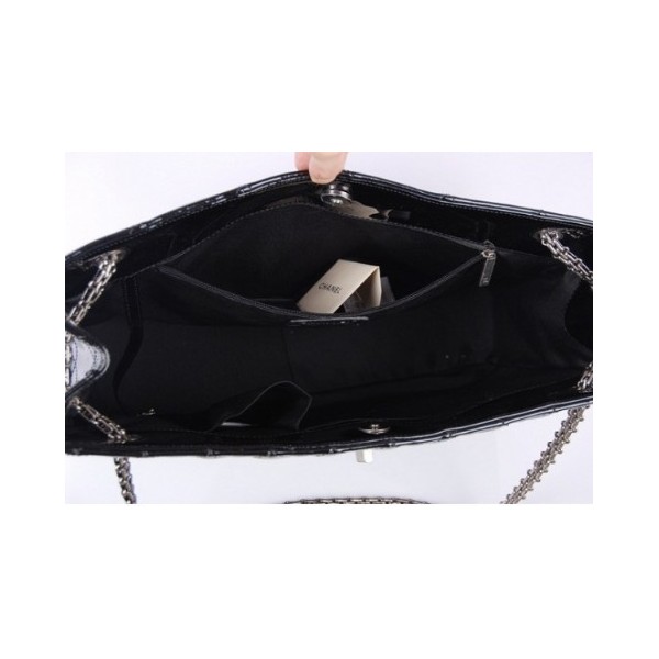 Chanel 50976 Pelle Nera Tote Con Gun Colore Hw