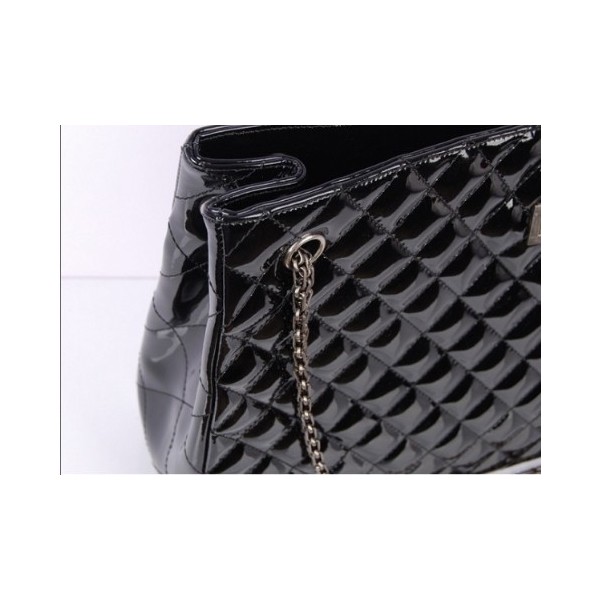 Chanel 50976 Pelle Nera Tote Con Gun Colore Hw