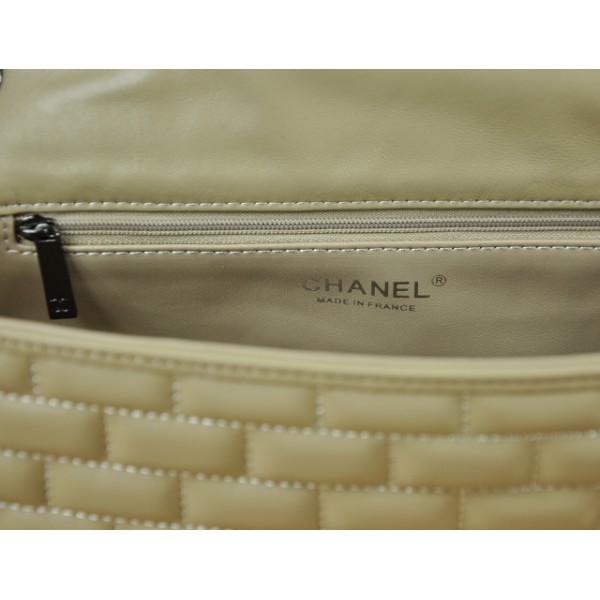 Chanel Quilted Bag 2011 Agnello Flap Albicocca Con Guncolor Hw