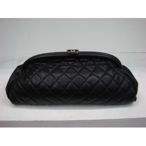 Chanel Quilted A46430 Nero Agnello Custodia