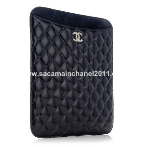 Chanel A50974 Y04823 94305 Titolare Ipad In Vernice Trapuntata