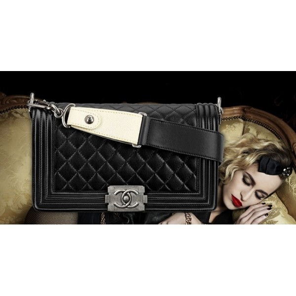 Chanel A67026 Y07541 2677 En Noir Sax E Boy Btec