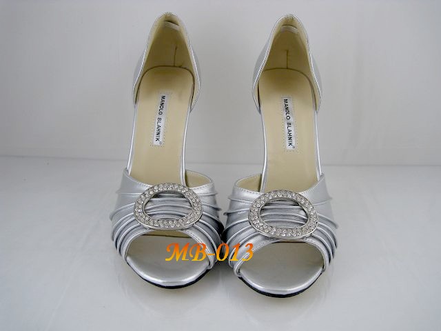 Manolo Blahnik metallic silver d/Orsays shoes