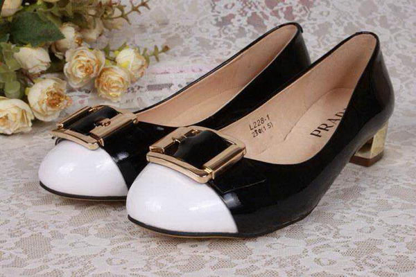 Prada Pump in Patent Leather PD5212 Black&White