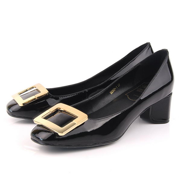 Roger Vivier Patent Leather Pump RV232 Black