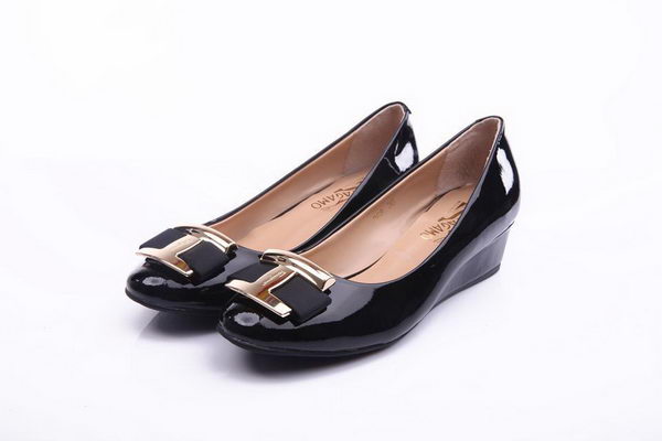 Salvatore Ferragamo Patent Leather Pump FL0461 Black