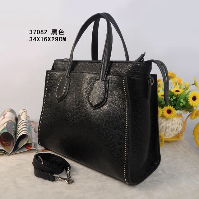 GUCCI 37082 Litchi Leather Black Bag