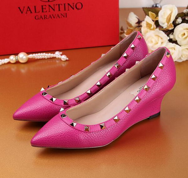 Valentino Litchi Leather Rivet Pump VT239YZM Rose