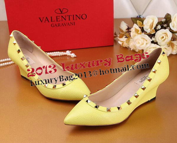 Valentino Litchi Leather Rivet Pump VT239YZM Yellow