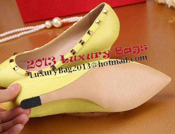 Valentino Litchi Leather Rivet Pump VT239YZM Yellow