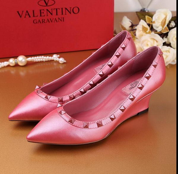 Valentino Smooth Leather Rivet Pump VT233YZM Rosy