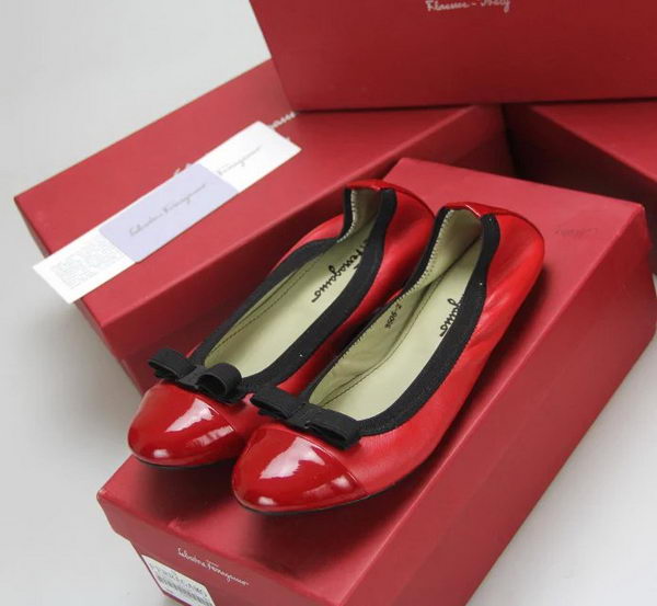 Chanel Patent Leather Ballerina Flat CH1070 Red