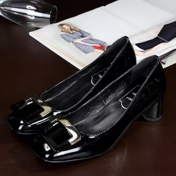 Roger Vivier Patent Leather Pump RV275 Black