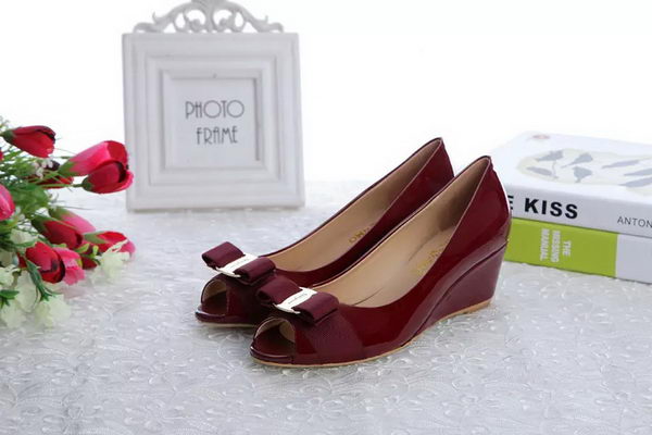 Salvatore Ferragamo Pump Patent Leather FL0603 Burgundy