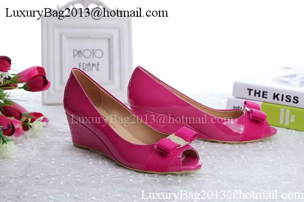 Salvatore Ferragamo Pump Patent Leather FL0605 Rose