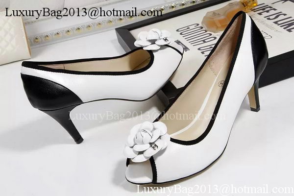 Chanel Pump Sheepskin Leather CH1673 White