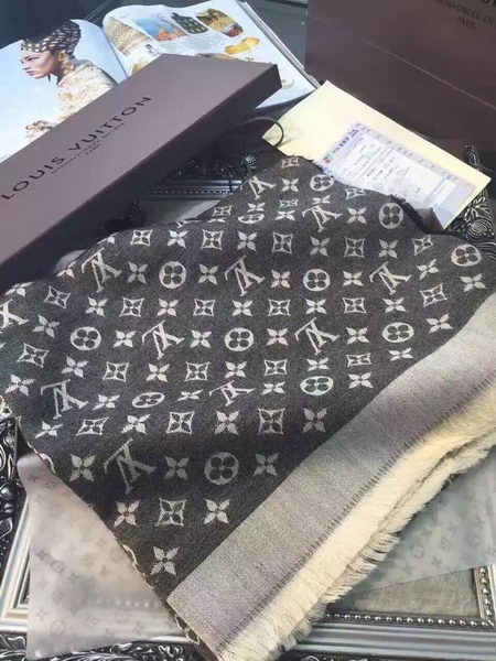 Louis Vuitton Scarf LV0099