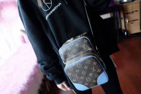 Louis Vuitton Monogram Canvas 54302 Blue