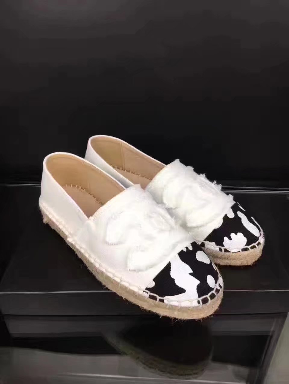 Chanel Casual Shoes Leather CH2139B