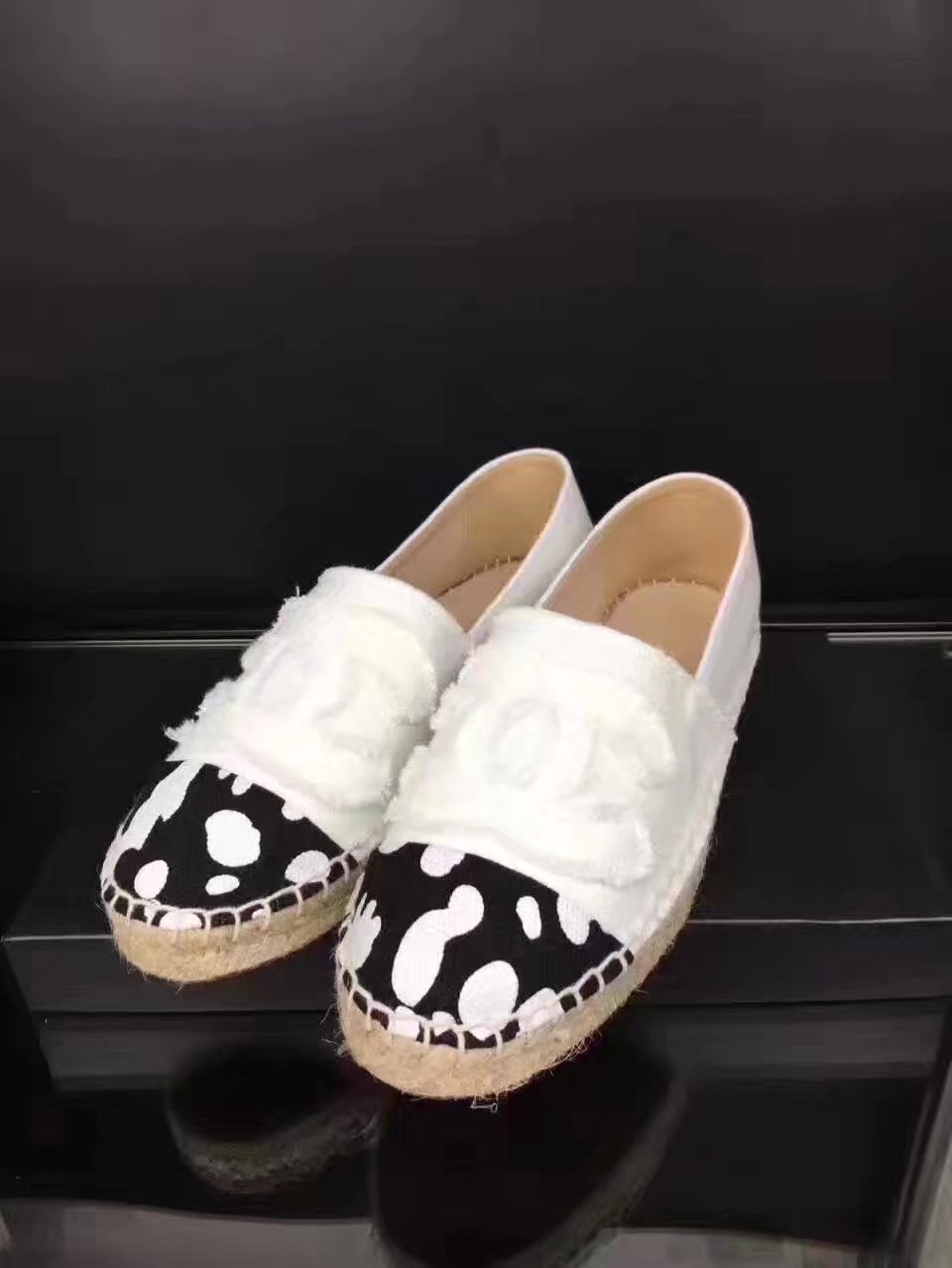 Chanel Casual Shoes Leather CH2139B