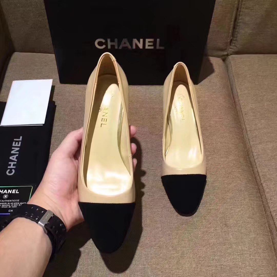 Chanel Pump Leather CH2146 Apricot