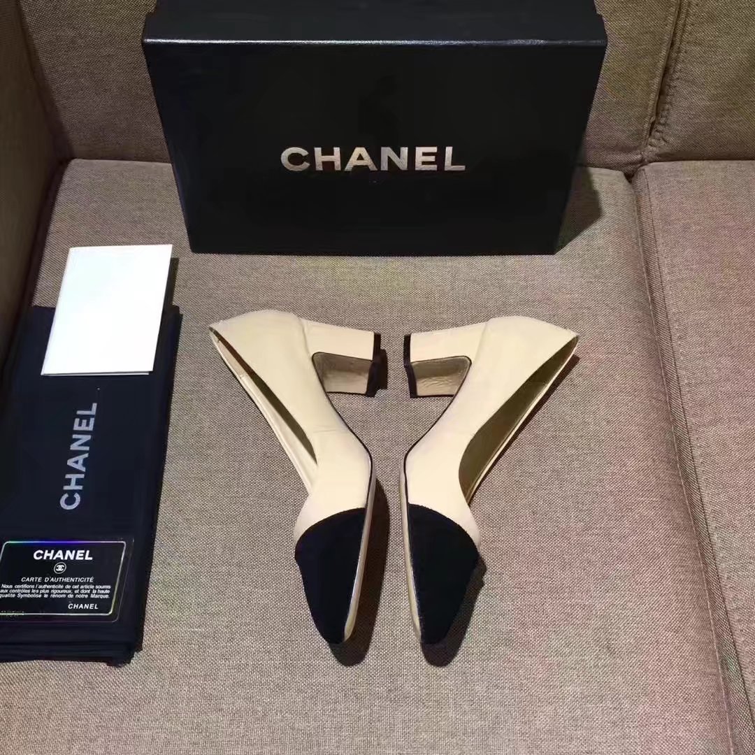 Chanel Pump Leather CH2146 Apricot