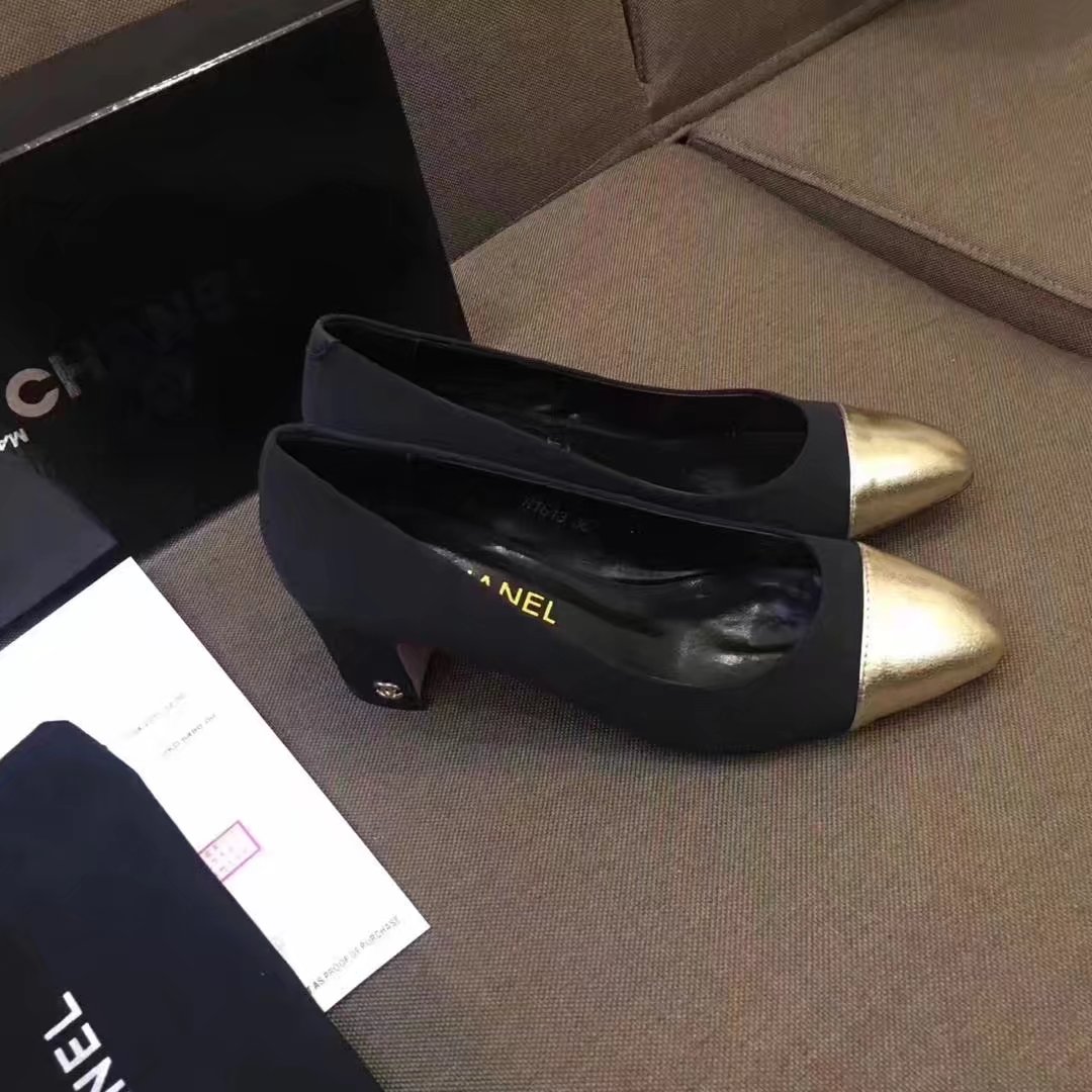 Chanel Pump Leather CH2146 Black&Gold