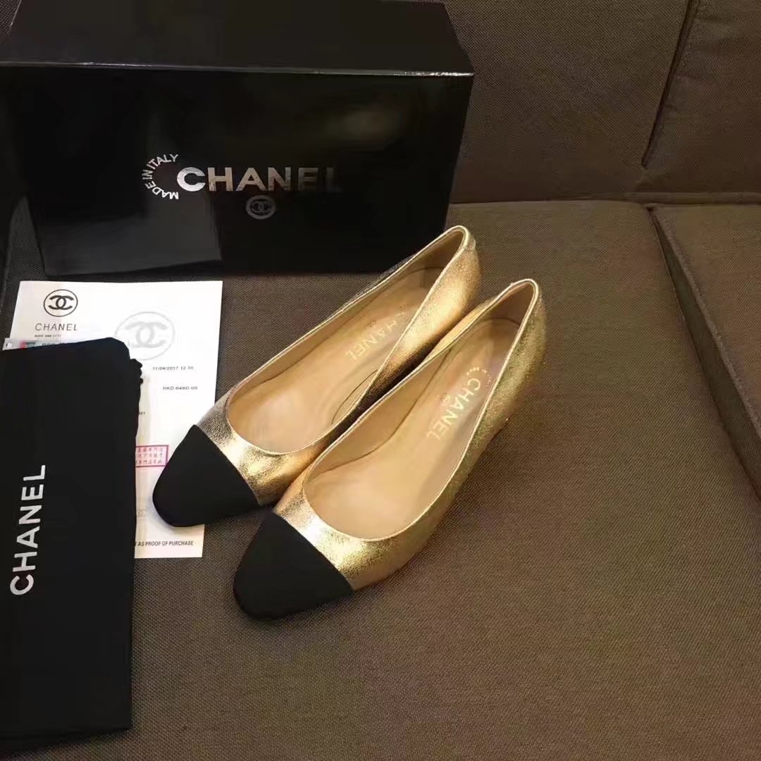 Chanel Pump Leather CH2146 Gold