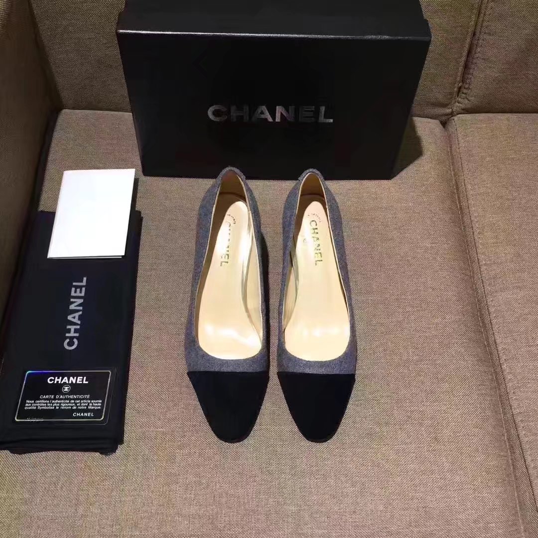 Chanel Pump Leather CH2146 Grey