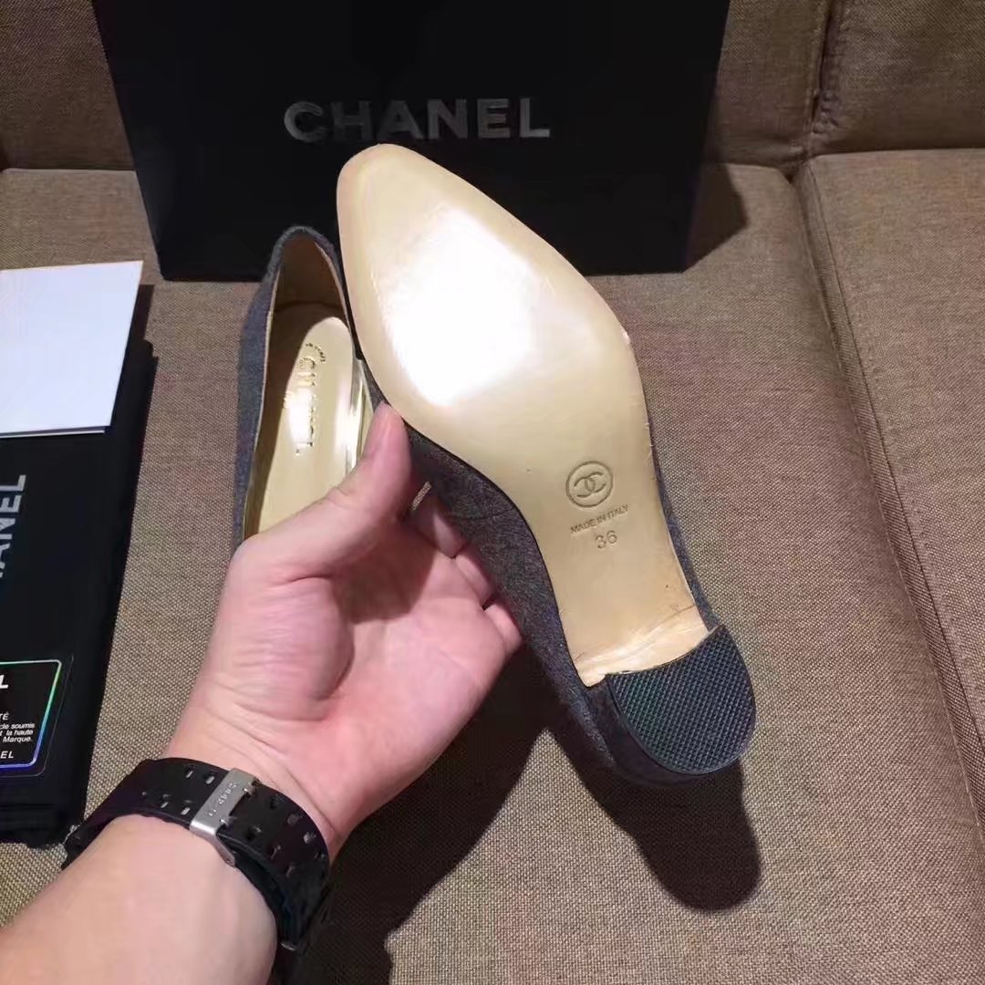 Chanel Pump Leather CH2146 Grey