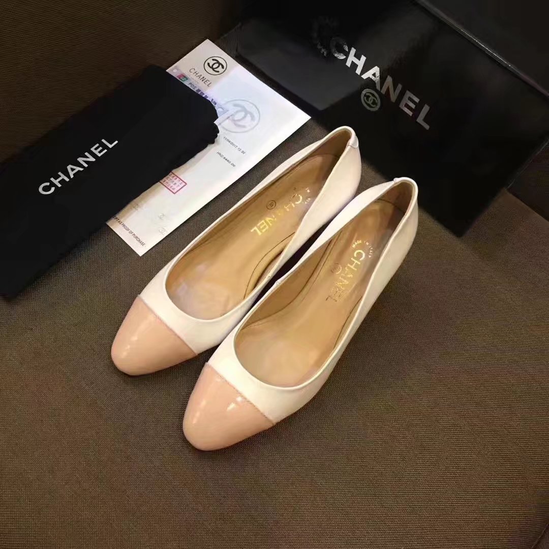 Chanel Pump Leather CH2146 White