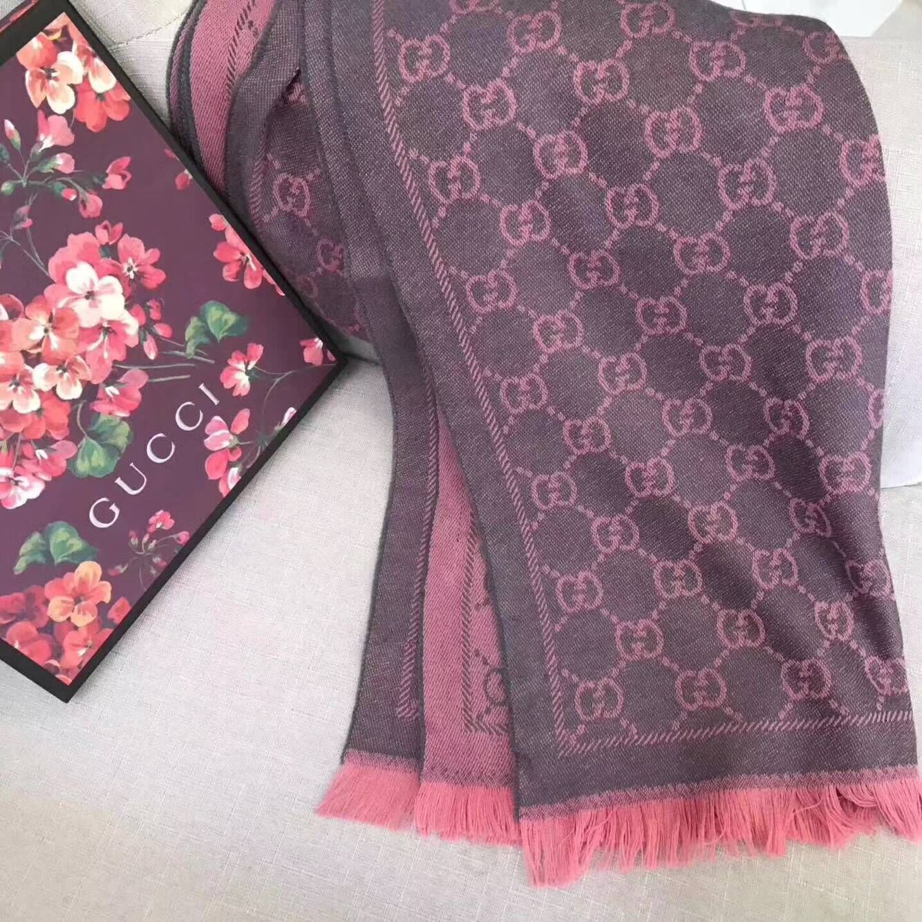 Gucci Scarf GG8330