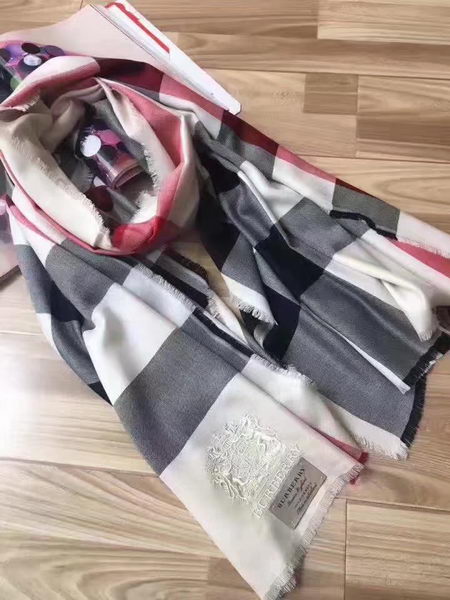 Burberry Cashmere Scarf BUR9213A