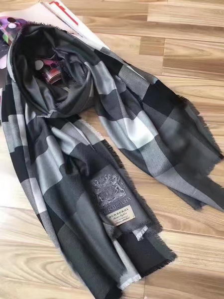 Burberry Cashmere Scarf BUR9213B