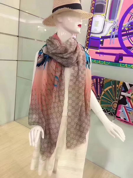 Gucci Cashmere Scarf GG9232C