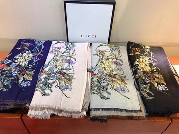 Gucci Scarf GG2737A