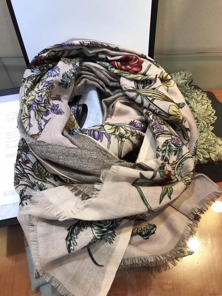 Gucci Scarf GG2737C