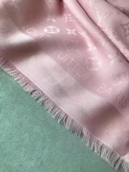 Louis Vuitton Scarf LVS919168D