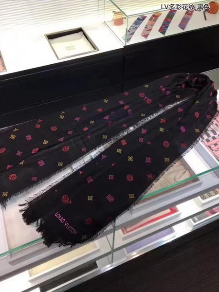 Louis Vuitton Scarf LVS919468C